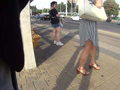 Nice muscled legs (probably a Chinese lady)